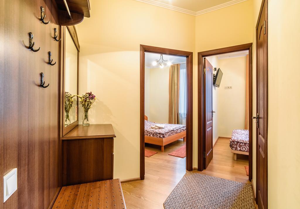 Apartment On Yana Zhizhky Lviv Exterior photo