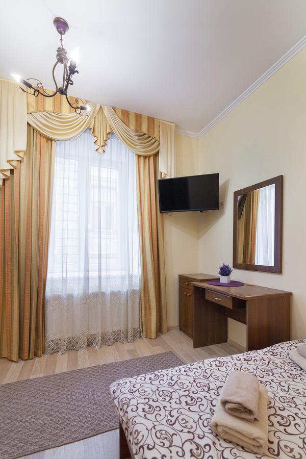Apartment On Yana Zhizhky Lviv Exterior photo